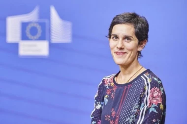 JE LI VAM OVO DEMOKRATIJA?! Bahata portparolka EK ovako odgovara na pitanja Republike!