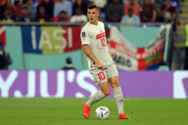 LEGENDA ŽELI SRBOMRZCA PO SVAKU CENU: Džaka pred povratkom u Bundesligu!