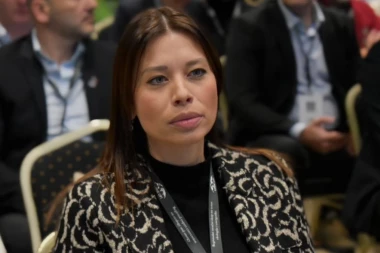 UDALA SE MINISTARKA IRENA VUJOVIĆ: Želim da se svima dogodi ljubav kao što je nama!