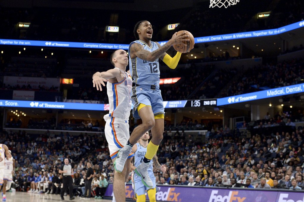 Aleksej Pokuševski na meču Memfis - Oklahoma