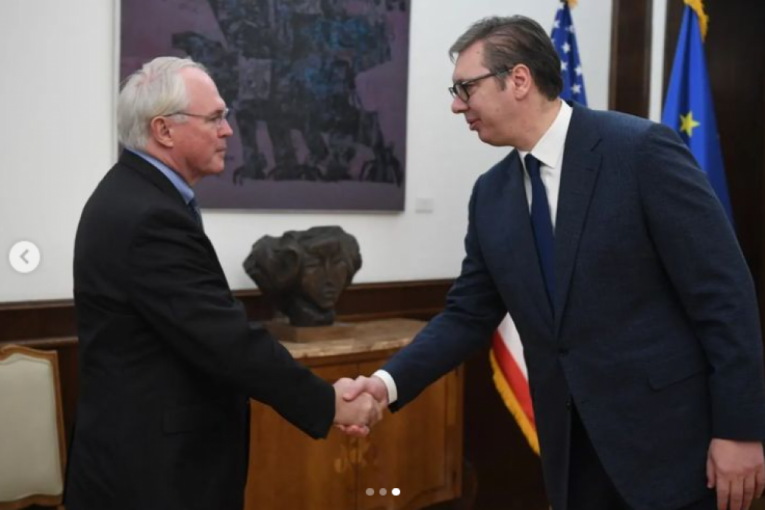 "POSVEĆENI ODBRANI SVOG NARODA I NACIONALNIH INTERESA"! Oglasio je predsednik Vučić posle sastanka sa Kristoferom Hilom! (FOTO)