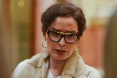 BLOKADERI VEČERAS UDARILI NA OLIVERU ZEKIĆ! Ne poštuju ni žene! Ovo je dno dna šta su sada uradili!