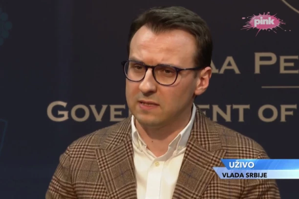 PETKOVIĆ ODRŽAO VANREDNU PRES KONFERENCIJU: Beograd će razmotriti povratak 1.000 pripadnika naših bezbednosnih snaga na KiM