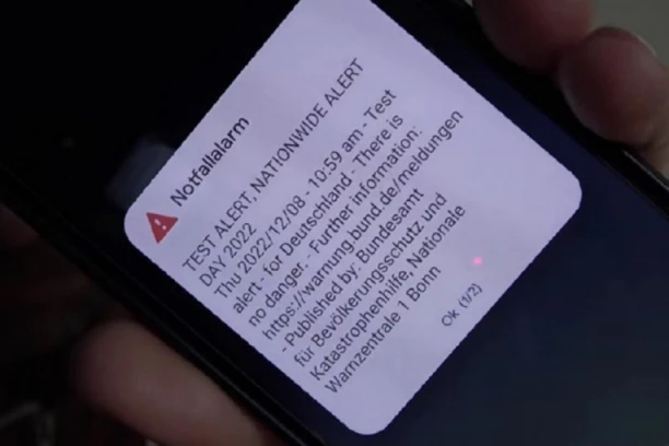 SIRENE I PORUKE UPOZORENJA U NEMAČKOJ! Oglasile se tačno u 11 časova!