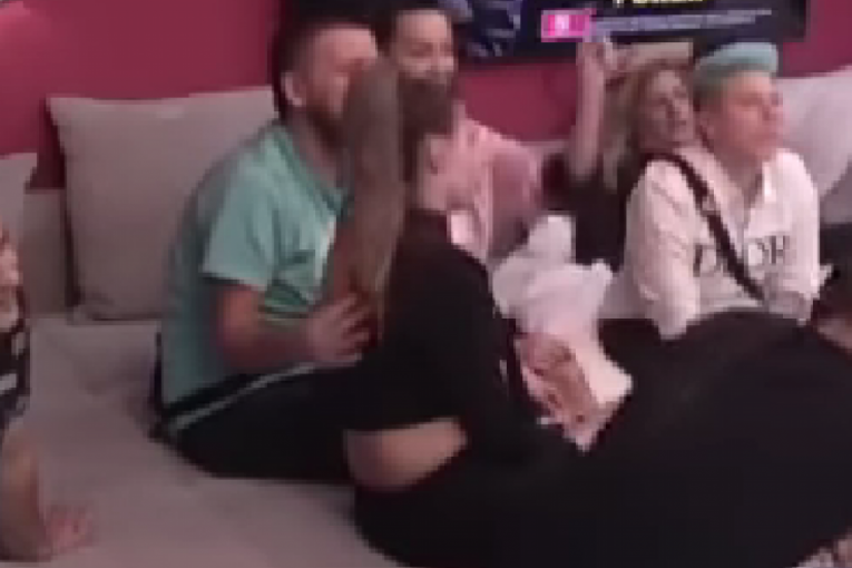 Mikica pipa Sofija Unu