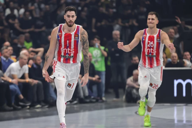 SAMO JE ON FALIO! Delije u DELIRIJUMU posle Večitog derbija - Argentinac zbog Vildoze ODUŠEVIO navijače Zvezde!