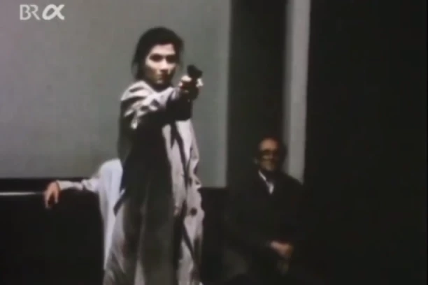 NAJSPEKTAKULARNIJI SLUČAJ OSVETNIČKE PRAVDE U SVETU! Majka prokrijumčarila pištolj u sudnicu, pa IZREŠETALA UBICU svoje ćerkice (7)! Evo i kakav je KRAJ DOČEKALA! (FOTO/VIDEO)