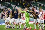 SRAMNIJE NE MOŽE: Fudbaleri Hrvatske pobedu nad Brazilom slavili uz SRBOMRSCA i NEONACISTU i sve to snimali (VIDEO)