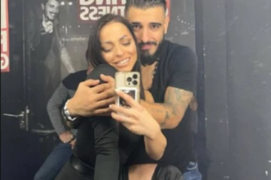 OVAKO IZGLEDA STAN DARKA LAZIĆA I KATARINE: Novopečeni bračni par pokazao svoje ljubavno gnezdo: Zagrljeni i srećni! (FOTO)