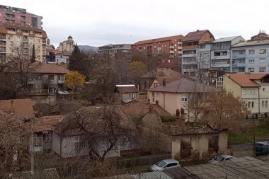 SIRENE ZA OPASNOST TAČNO U 12 ČASOVA! Vlasti pozvale građane da ostanu mirni!