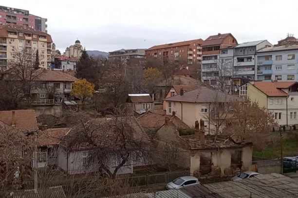 SIRENE ZA OPASNOST TAČNO U 12 ČASOVA! Vlasti pozvale građane da ostanu mirni!