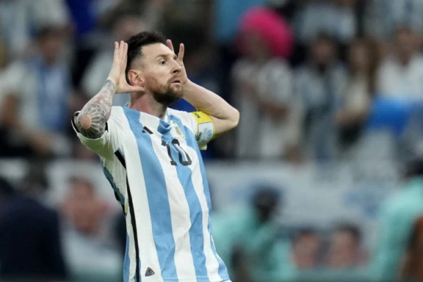 PAPA LIONEL! Mesijevo BOŽANSTVO, snimak koji je izazvao DELIRIJUM u Argentini! (VIDEO)