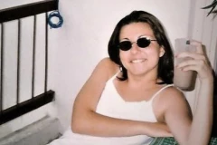 IVA SE JAVILA NA OGLAS ZA DADILJU I NIKADA SE NIJE VRATILA! Tinejdžerka kao da je u zemlju propala - njenoj majci stizali misteriozni pozivi: "Telefon mi je zazvonio..."