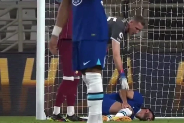 HOROR POVREDA ALBANCA: Krici ODJEKIVALI stadionom, čeka ga DUGA PAUZA! (VIDEO)