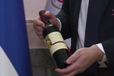 KURTIJU JE ZASMETLO ONO ŠTO PIŠE NA ETIKETI! Evo zašto je zaplenjeno vino porodici Petrović!