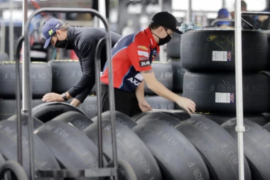 JAPANCI U SRBIJI OTVARAJU ČUDO OD FABRIKE: 5.000.000 guma iz Inđije izvoziće se u ceo svet!