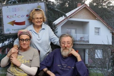 U GROB NIŠTA NEĆU PONETI! Zoran (77) mališanima obolelim od raka poklonio KUĆU, gest humanosti oduševio celu Srbiju! (FOTO, VIDEO)