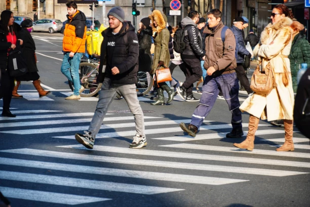 POČINJU PRIJAVE ZA TURISTIČKE VAUČERE! Evo šta vam je sve potrebno i kakva je procedura!