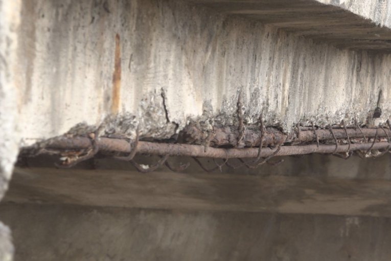 Most na ulazu u Lučane