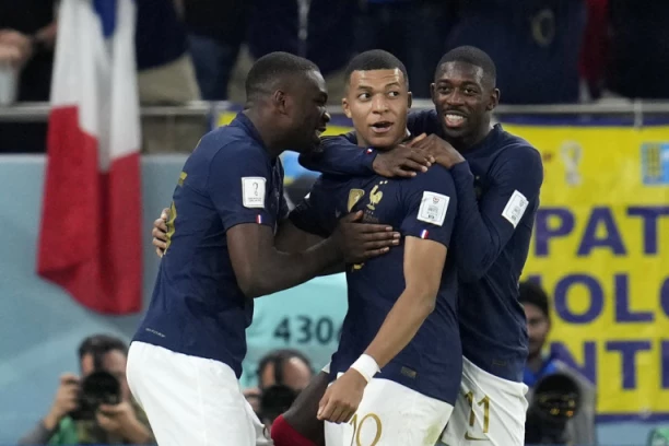 RASISTI PONOVO NAPADAJU: Strahovite uvrede za tamnopute reprezentativce Francuske! Nemci se prvi OGLASILI!