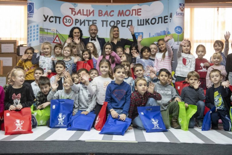 Đaci OŠ "Đuro Strugar"