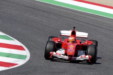 SVET JE OVO ČEKAO: Šumaher se oglasio po prvi put nakon svega što mu se desilo