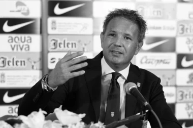 OVAJ KLUB SE NIJE OPROSTIO OD MIHE! Pokušali da PREVARE Sinišu, a on ih PREVESLAO za sve pare!