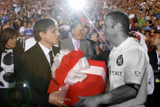 MIHO, LJUDSKA GROMADO! Piksijeve reči ODZVANJAJU Instagramom (FOTO)