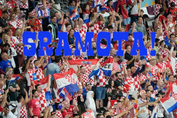 HRVATI NE MOGU BEZ SKANDALA! Slavlje u Zagrebu pretvoreno u USTAŠKI skup! Vatreni pevali uz Tompsona SRBOMRSCA (FOTO)