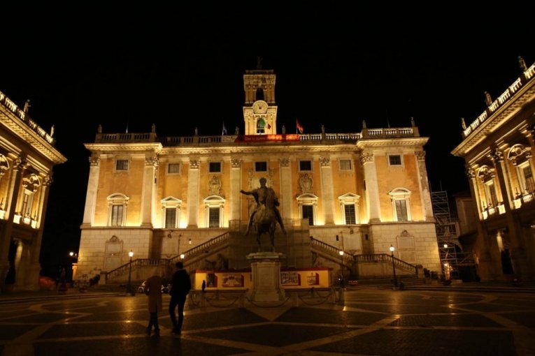 U ovoj građevini se nalazi kovčeg Siniše Mihajlovića