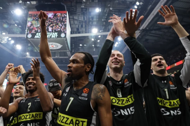 IDEALNO POJAČANJE ZA CRNO-BELE: Danijel Heket u Partizanu?