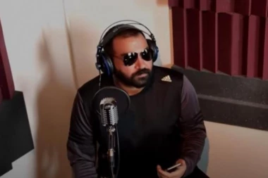 BALKANSKI PEVAČ SE OŽENIO SA MUŠKARCEM, A SA NAJBOLJOM DRUGARICOM DOBIO DETE: Najkontroverzniji folker ima život kao na filmu! (FOTO)