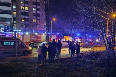 STRAVIČAN POŽAR U BORČI: Dete izvučeno iz buktinje, jedna žena stradala