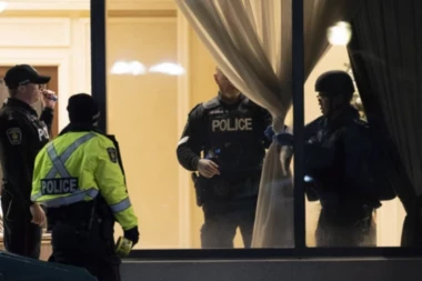 PET DIREKTORA KORPORACIJE UBIJENO U KANADI! Ubica umislio da su mu u zgradi "postavili ELEKTROMAGNETNE TALASE" zbog čega nije mogao da diše! LIKVIDIRAN!