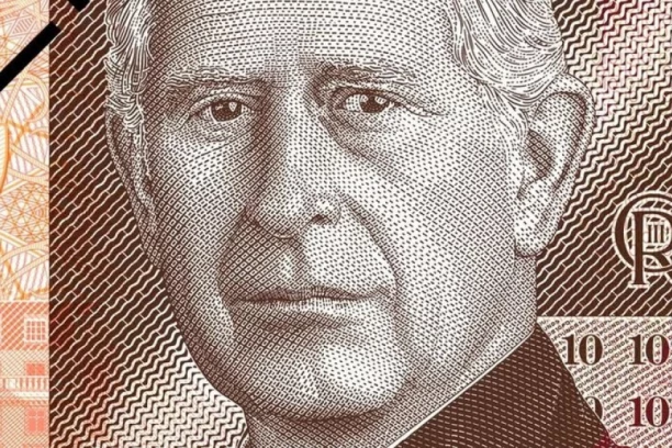 KRALJ ČARLS III I NA NOVČANICAMA: Banka Engleske predstavila novi izgled "vrednosnih papira" - novom monarhu dva portreta (FOTO)