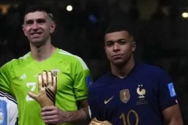 OSVETA SE SLUŽI HLADNA: Martinez prozivao Mbapea danima, Francuz mu sada brutalno odgovorio (VIDEO)