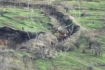 LOV SE NASTAVLJA! Objavljen JEZIVI snimak raketnog napada na Vagnerovce u rovu u Bahmutu (VIDEO)
