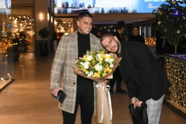 DEJAN DRAGOJEVIĆ UTUČEN NAKON NEUSPELOG RAZVODA! Nije skrivao tugu na licu, koštali ga ljubavni brodolomi (VIDEO)