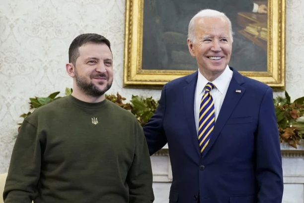 BAJDEN NASAMARIO ZELENSKOG!  Amerikanci šalju u Ukrajinu ono što se naziva "najveći promašaj vojne industrije"!