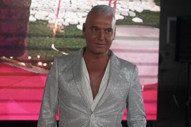 MILAN MILOŠEVIČ IMAO SAOBRAĆAJNU NEZGODU! Pozlilo mu na Ostrogu, a sada sleteo sa puta! (FOTO)