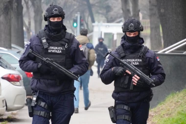 DRAMA U ČAČKU: Evakuacija sa Agronomskog fakulteta - studentima i zaposlenima zaprećeno bombom