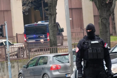 OŠTETILI DRŽAVU ZA STOTINE MILIONA: Policija mesecima pratila kriminalce - uhapšeno ukupno 25 osoba