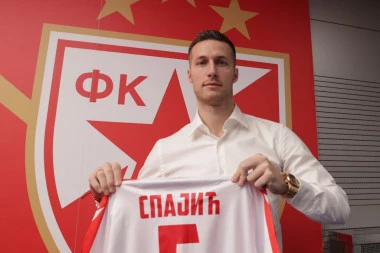 SPAJIĆ SE IZVINJAVA NAVIJAČIMA NAKON PORAZA: Štopera Zvezde UZDRMAO poraz!