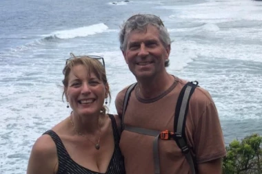 OBJAVILA DA PRATI SVOJE SNOVE, PA ZARONILA U SMRT: Sa mužem na Havajima uživala u životu, a onda je zadesila JEZIVA SUDBINA - od nje ostao samo delić kupaćeg (FOTO)