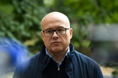 ČESTITKE MINISTRA VUČEVIĆA POVODOM BOŽIĆNIH PRAZNIKA: Upućene Patrijarhu, episkopu vojnom i pripadnicima Ministarstva odbrane i Vojske Srbije