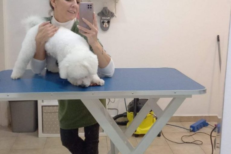 Grumer Branka Bojić se malo i igra na poslu