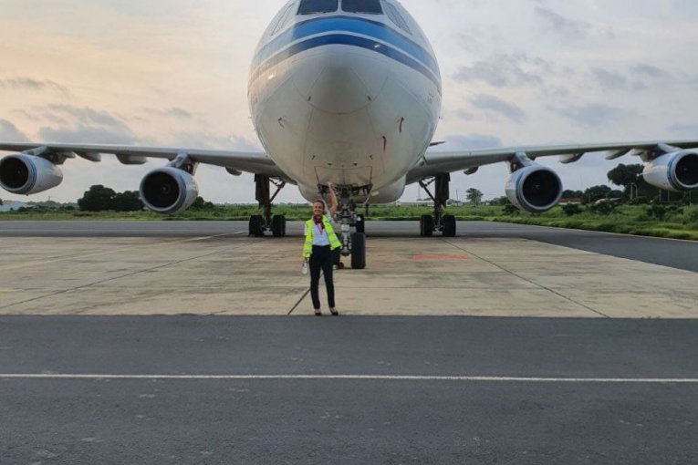 Branka Bojić pred avionom