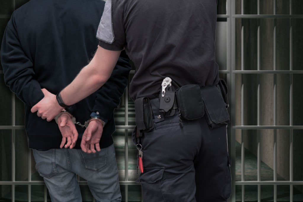 UČENIK (15) PRETIO DRUGOVIMA IZ ODELJENJA: Užas u Vrnjačkoj Banji, detetu odmah stavljene lisice na ruke!