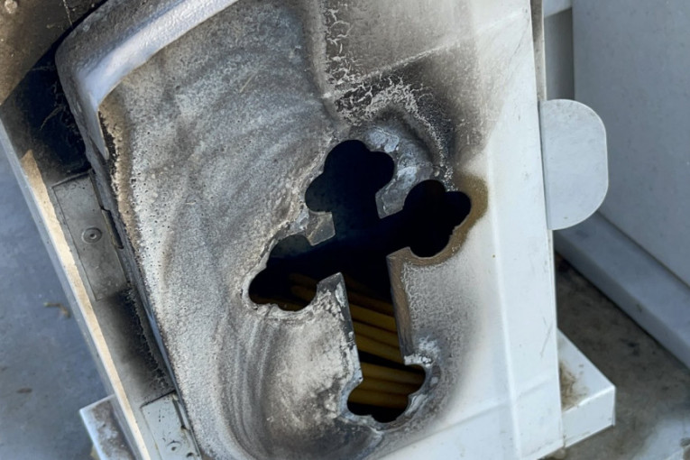 Milan Laća Radulović večna kuća