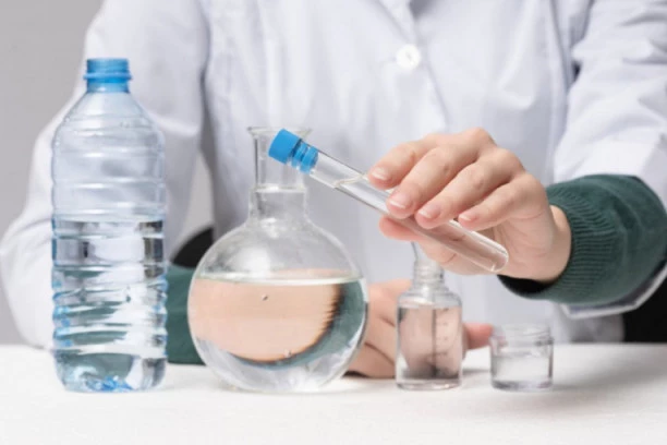 OVA VODA SE HITNO POVLAČI SA TRŽIŠTA SRBIJE! Nikako je ne konzumirajte, a evo šta bi trebalo da uradite ako je već imate u kući!